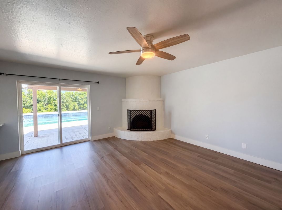 Property photo 3 of 3028 E Marilyn Rd