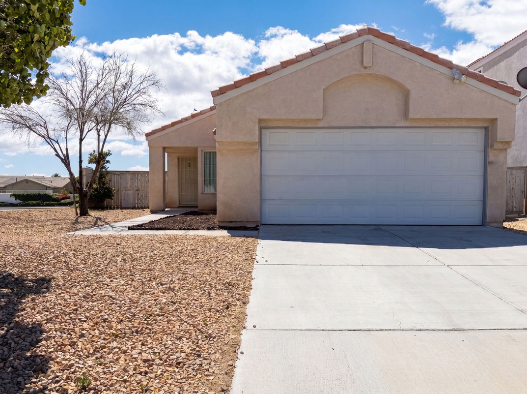 Property photo 1 of 13577 Monterey Way