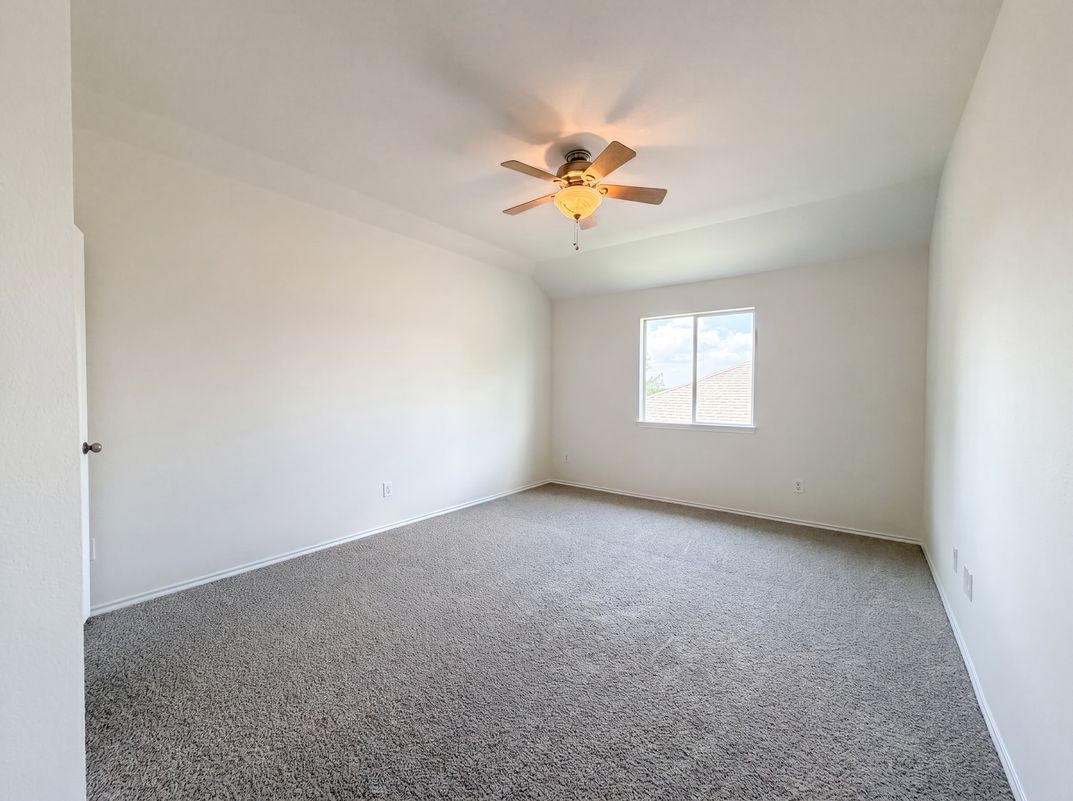 Photo 10 of 16 of 8608 Sagebrush Trl, Crossroads, TX