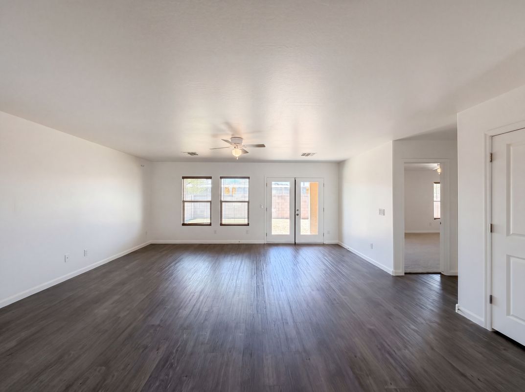 Photo 3 of 23 of 781 S Silvercreek Ln, Casa Grande, AZ