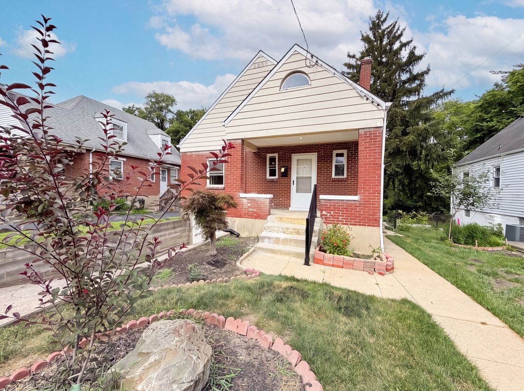 Property photo 1 of 6418 Savannah Ave
