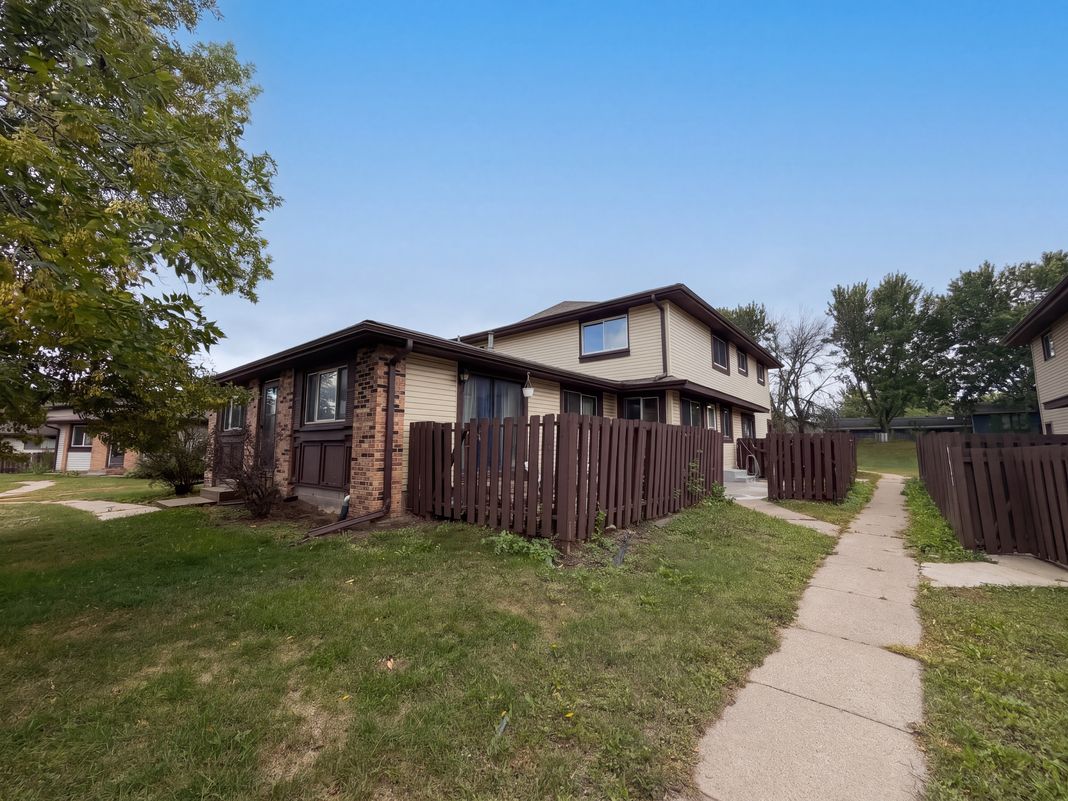 Property photo 1 of 6403 83rd Ct N