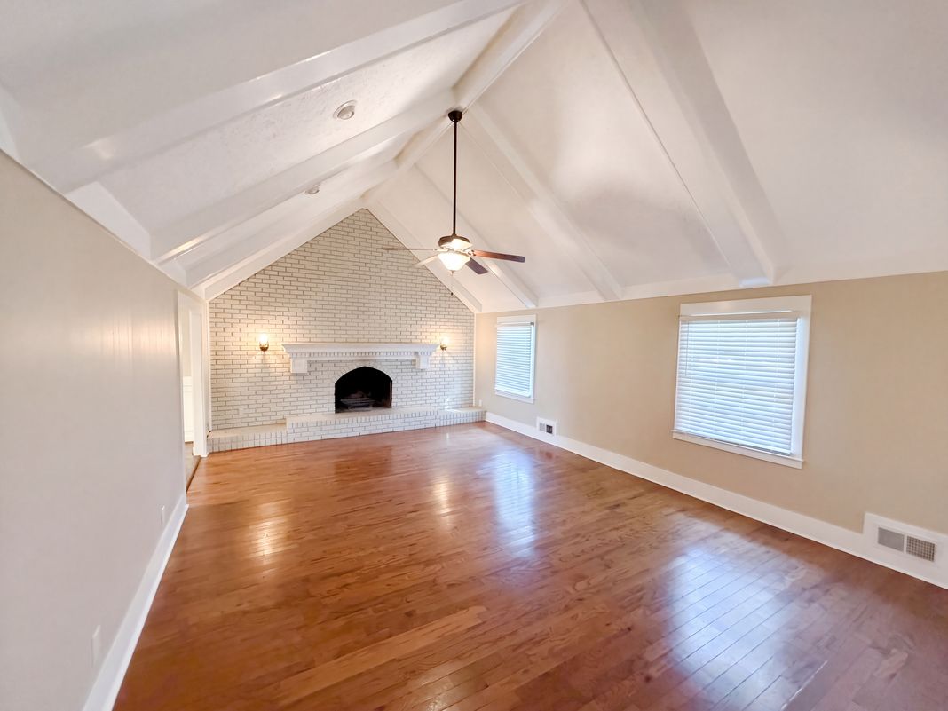 Property photo 3 of 6257 N Summers Cir