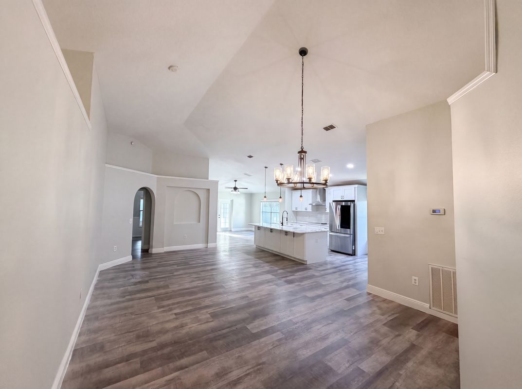 Property photo 3 of 106 Cabrillo Dr