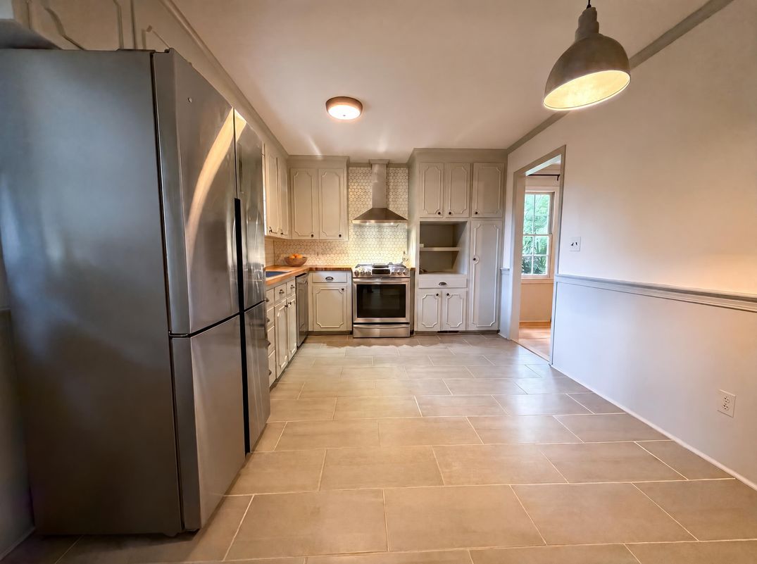 Property photo 2 of 3010 Hope Valley Rd