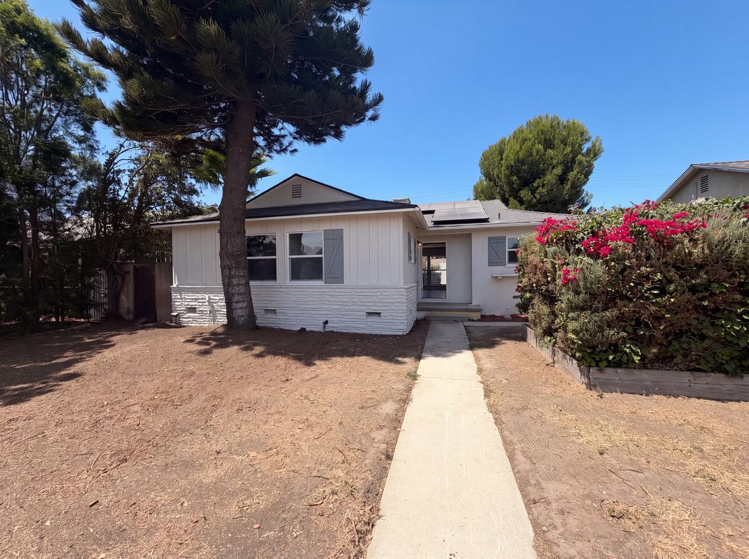 Property photo 1 of 8015 Aldea Ave