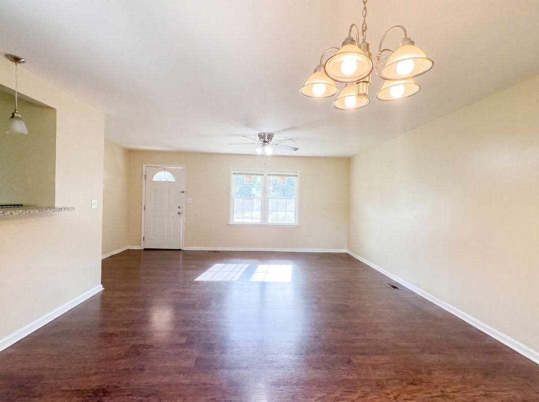 Property photo 3 of 1808 Dailey Ter NW