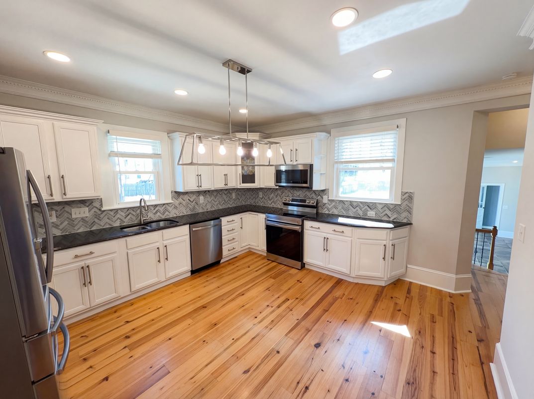 Property photo 2 of 1108 Herrin Ave