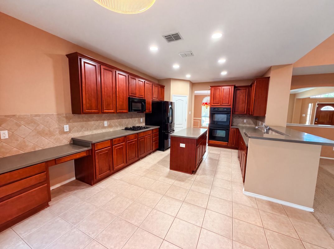 Property photo 2 of 1311 Stanford Dr