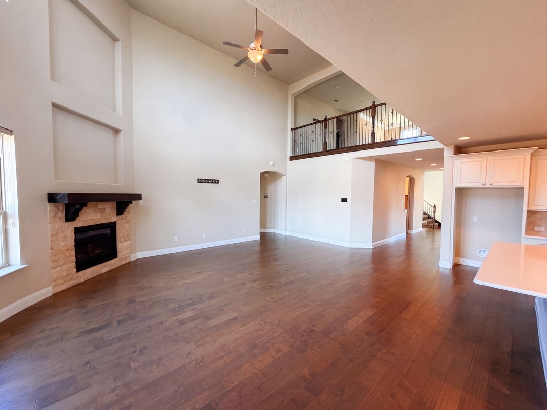 Property photo 3 of 1621 Liberty Way Trl