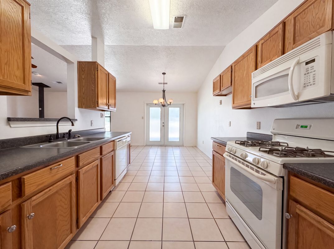 Property photo 2 of 4417 Spanish Broom Ct NW