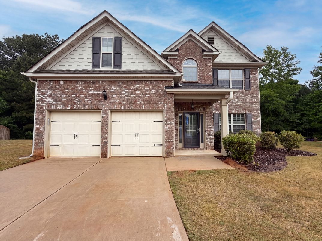 Property photo 1 of 2627 Glenbrook Ln