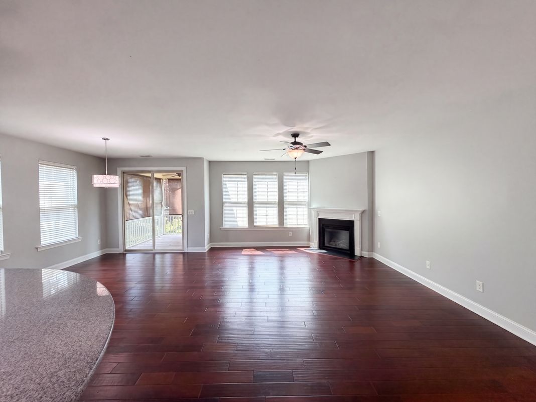 Property photo 3 of 1304 Litchborough Way
