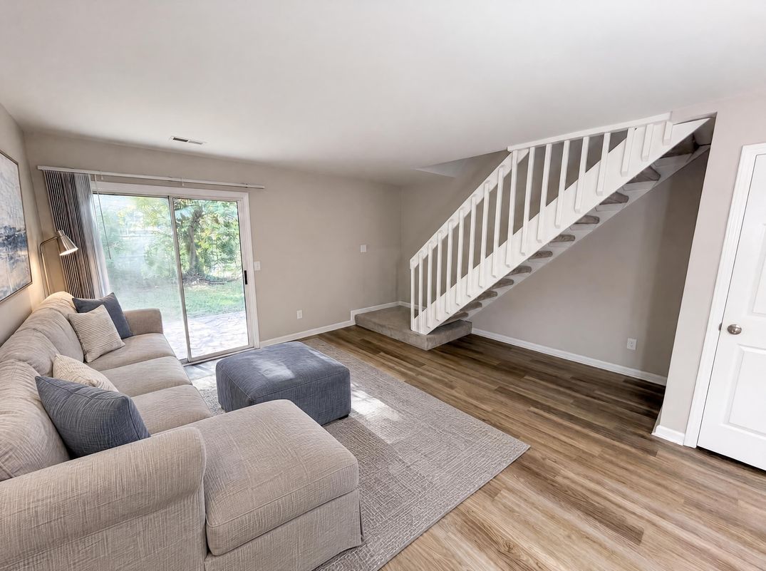 Property photo 3 of 4037 Briarhill Dr