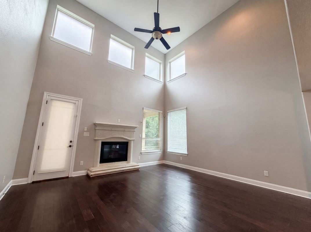 Property photo 3 of 2711 Mossgrove Park