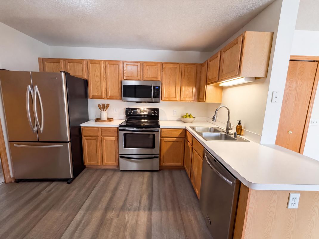 Property photo 2 of 11544 Elmwood Ave N