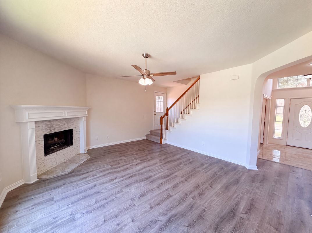 Property photo 3 of 3106 Westshore Dr