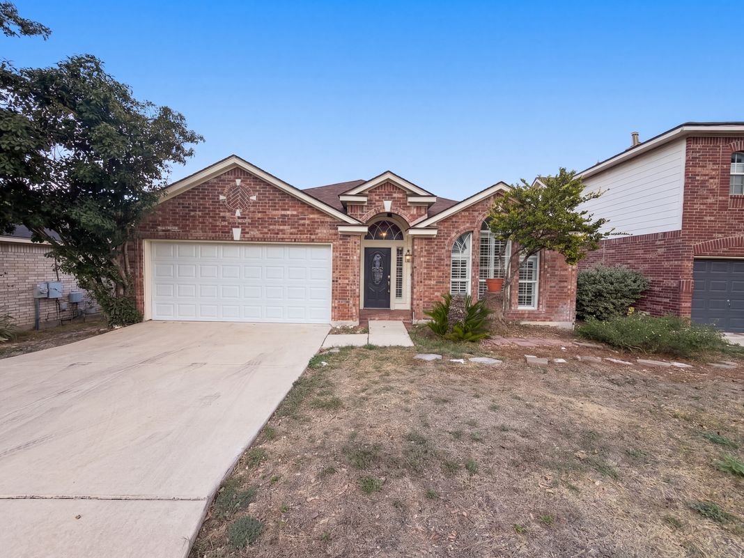 Property photo 2 of 21607 Rio Comal