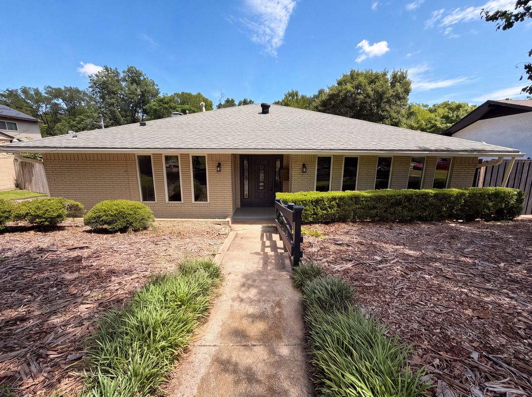 Property photo 1 of 3423 Willow Crest Ln