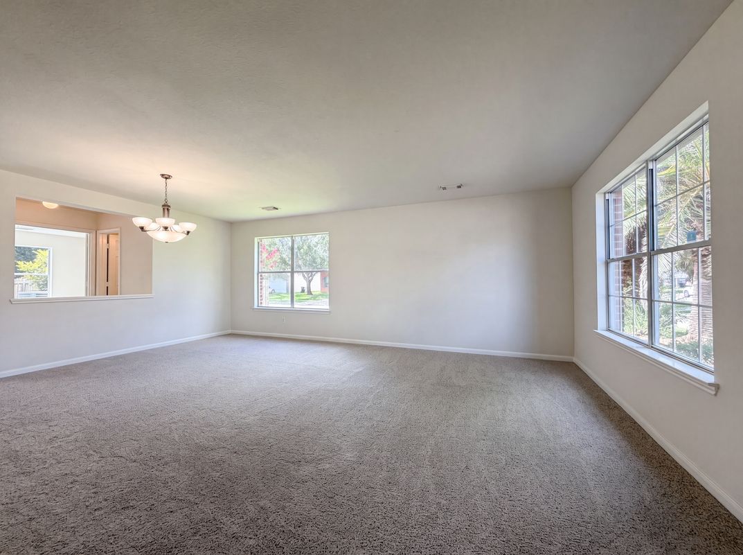 Photo 6 of 22 of 16519 Eaglewood Shadows Dr, Sugar Land, TX