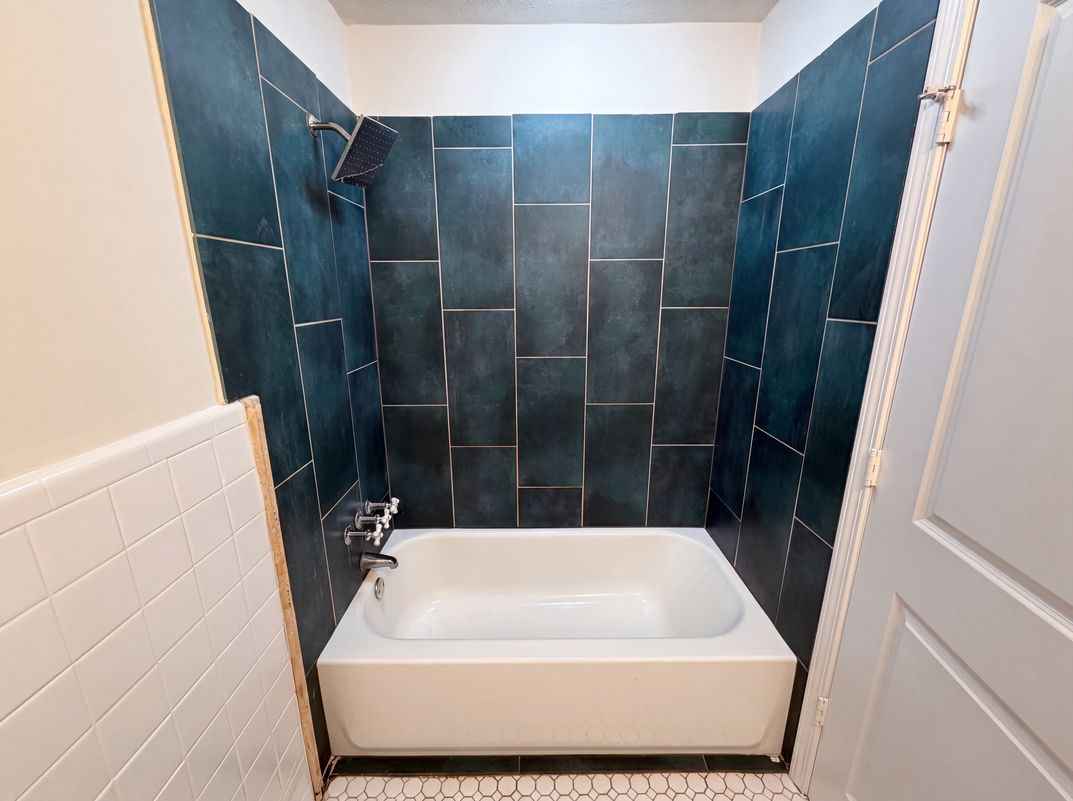 Photo 13 of 19 of 1375 NW South Hicks Cir, Conyers, GA