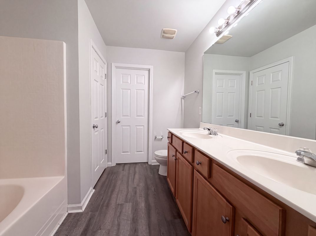 Photo 6 of 18 of 127 Edgington St, Mooresville, NC