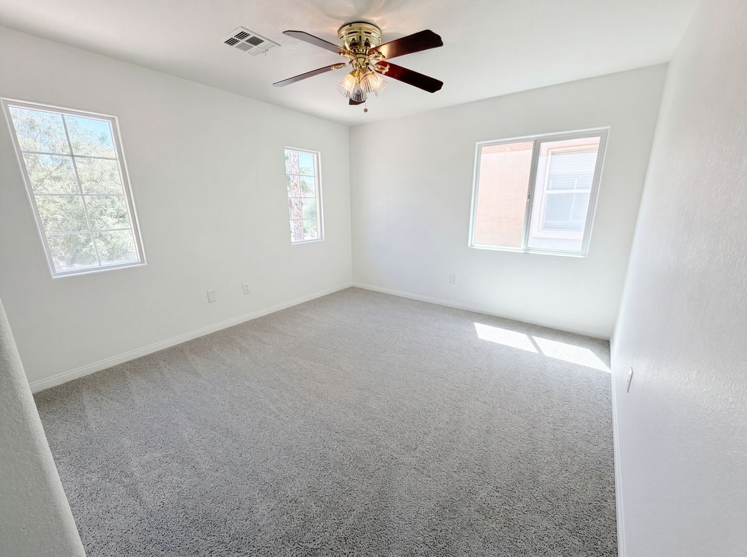 Photo 4 of 61 of 4220 Iris Pearl Ave, North Las Vegas, NV