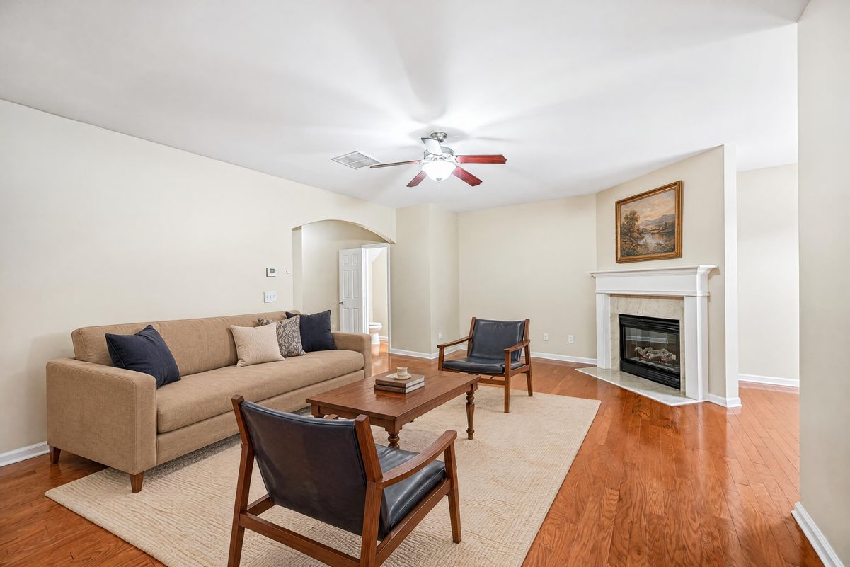 Property photo 3 of 2061 Meadow Peak Rd