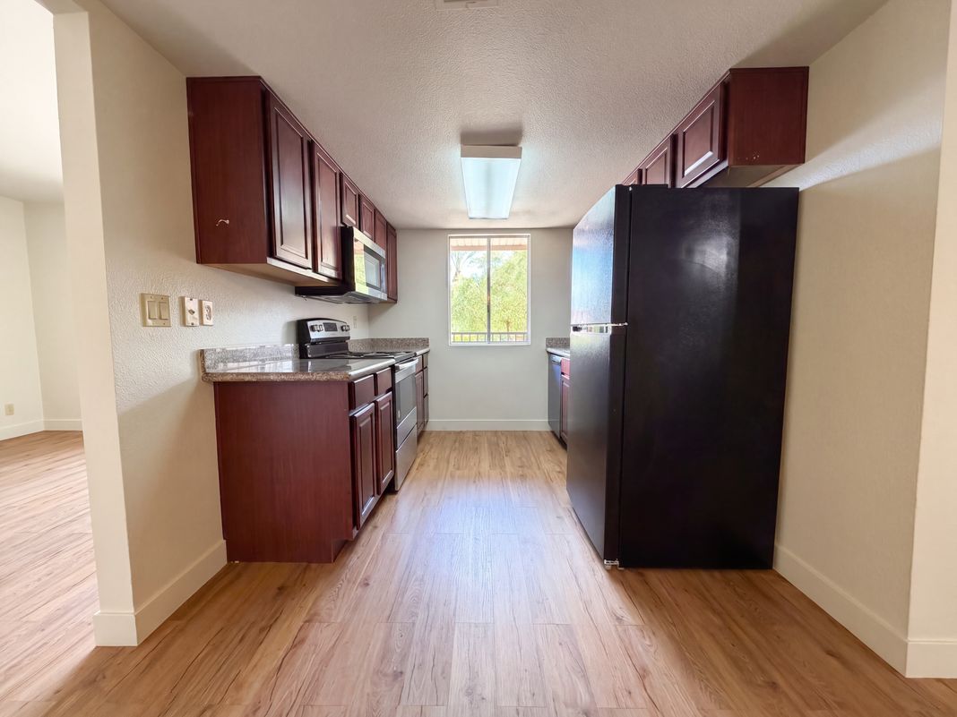 Property photo 2 of 5098 River Glen Dr Unit 215