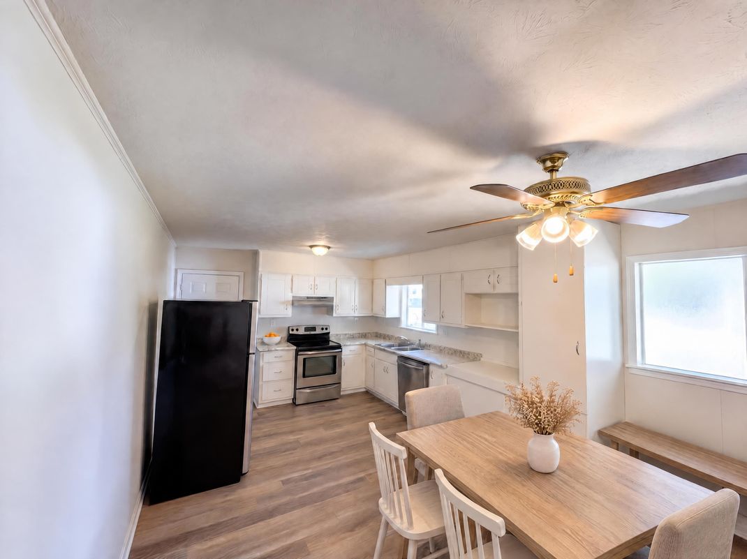 Property photo 2 of 5807 Cobbrook Dr