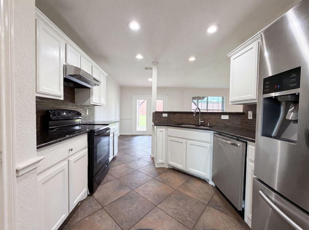 Property photo 2 of 7702 Grey Goose Trl