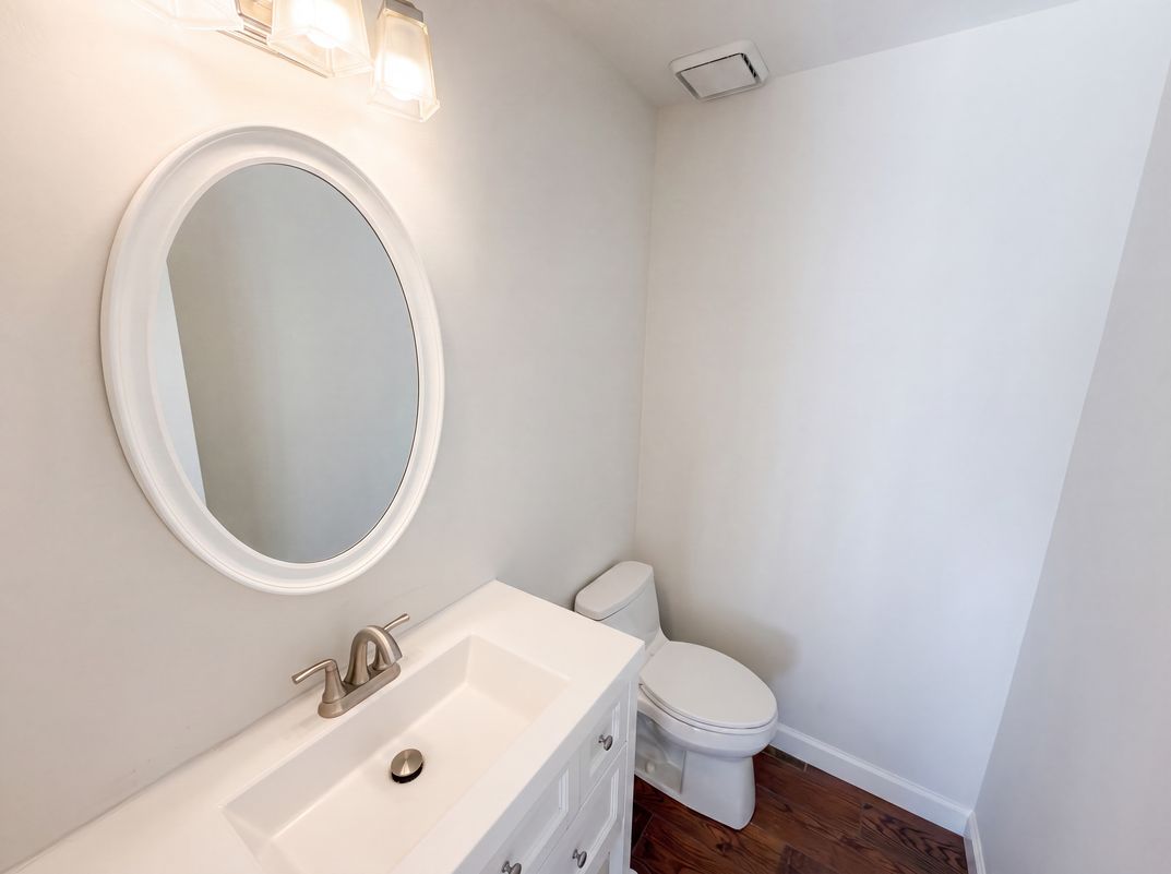 Photo 12 of 19 of 8909 Danson Dr, Charlotte, NC