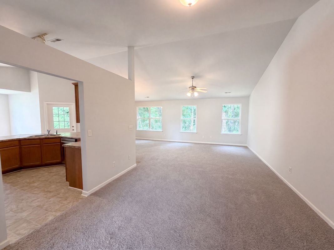 Property photo 3 of 122 Catterick Way