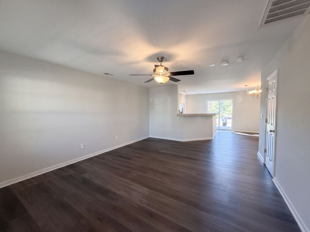 Property photo 3 of 10523 Trolley Run Dr