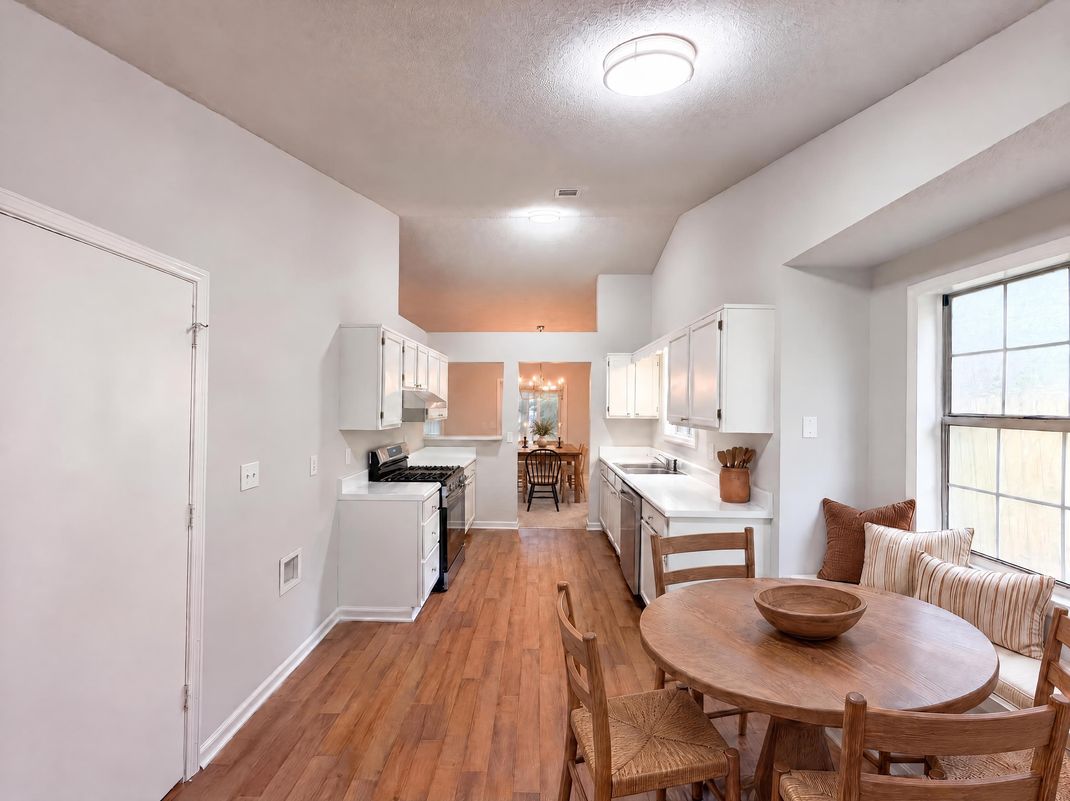 Property photo 2 of 5810 Sailboat Pointe NW