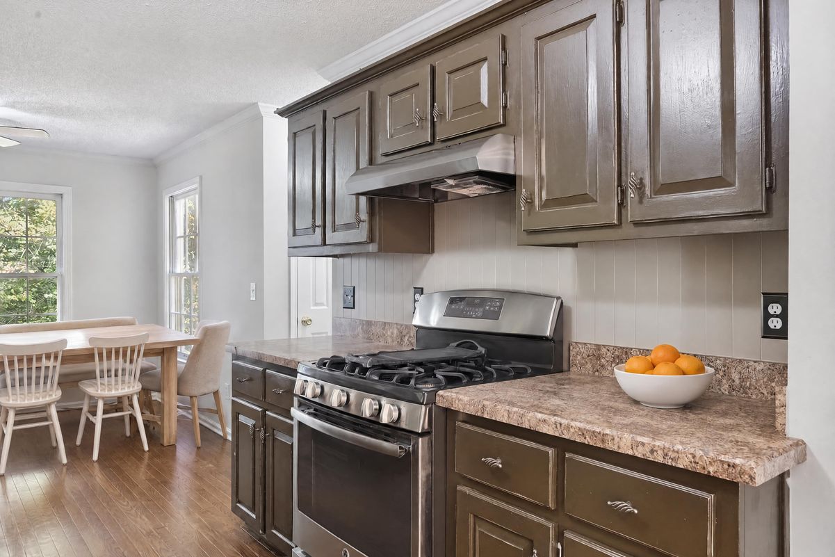 Property photo 2 of 1077 Angel Ln