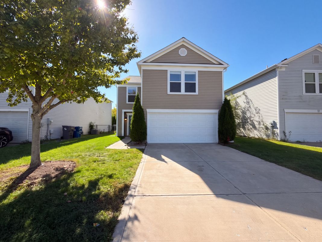 Property photo 1 of 8723 Hosta Way