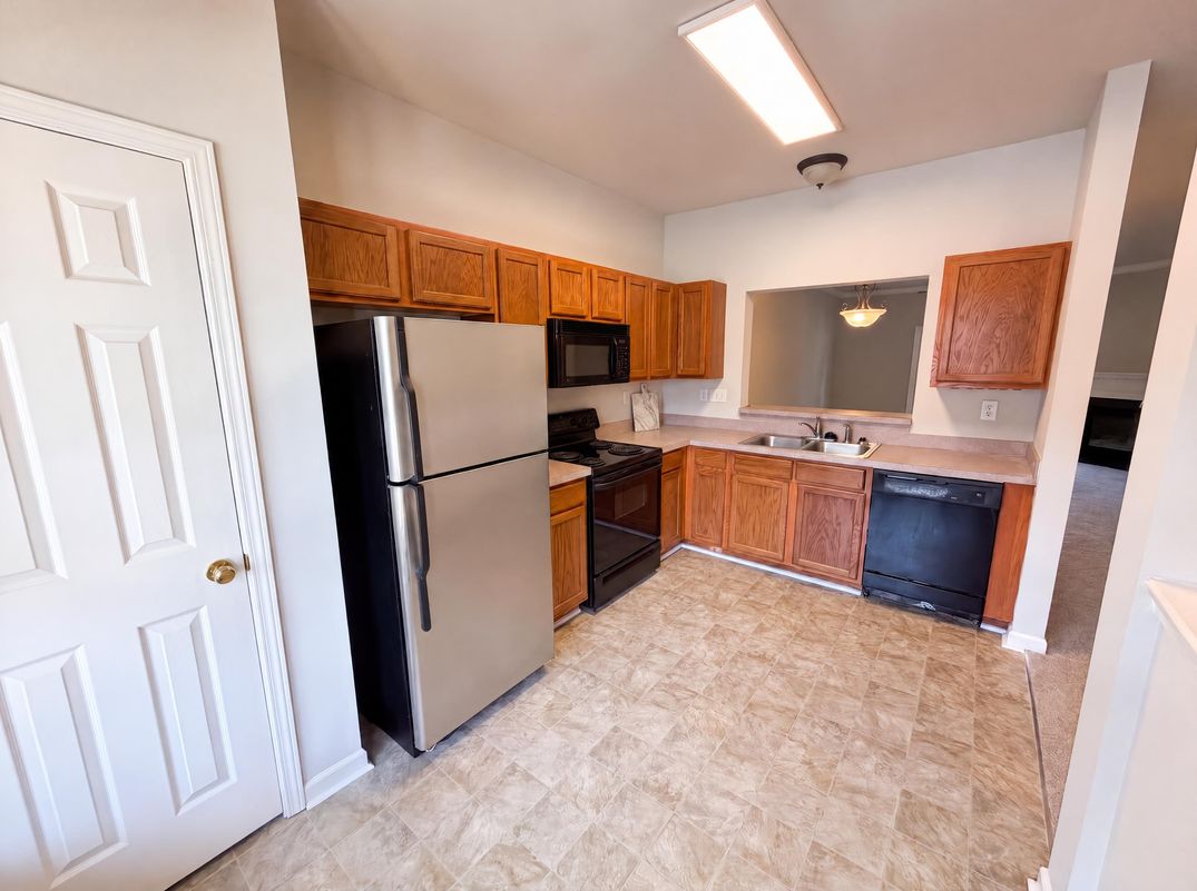 Property photo 2 of 615 Graythorn Ln