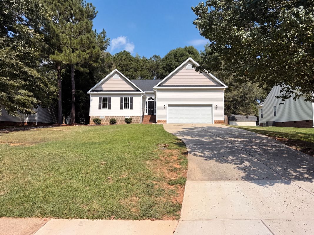 Property photo 1 of 321 Groundsel Pl
