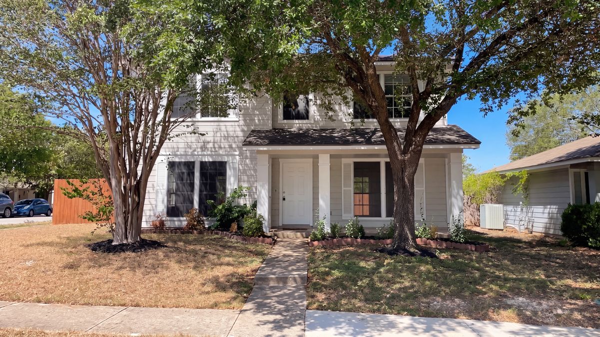 Property photo 1 of 13800 Spring Heath Rd