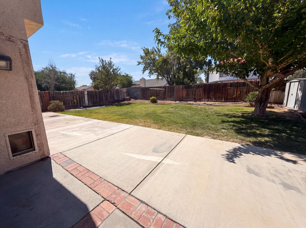 Photo 17 of 22 of 4256 Trenton Ave, Palmdale, CA