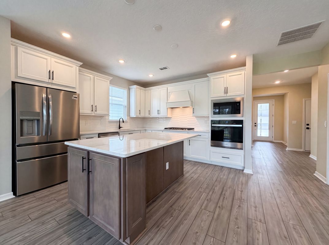 Property photo 2 of 29 Lone Cypress Way