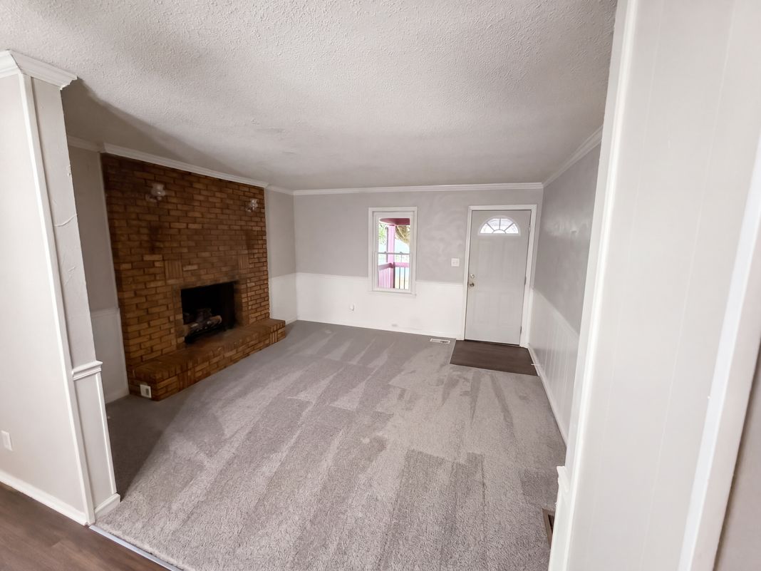 Property photo 2 of 317 N State St