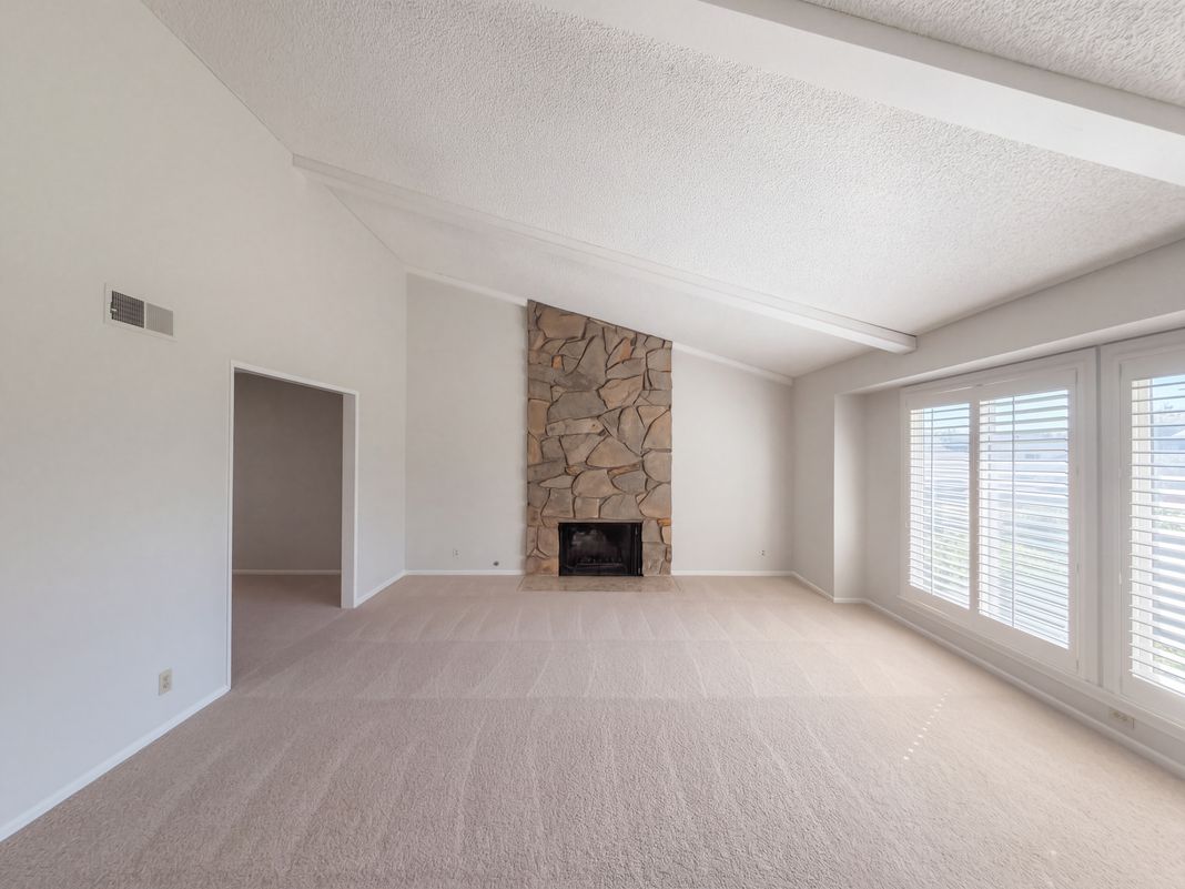 Property photo 3 of 5142 Sumac Ridge Dr