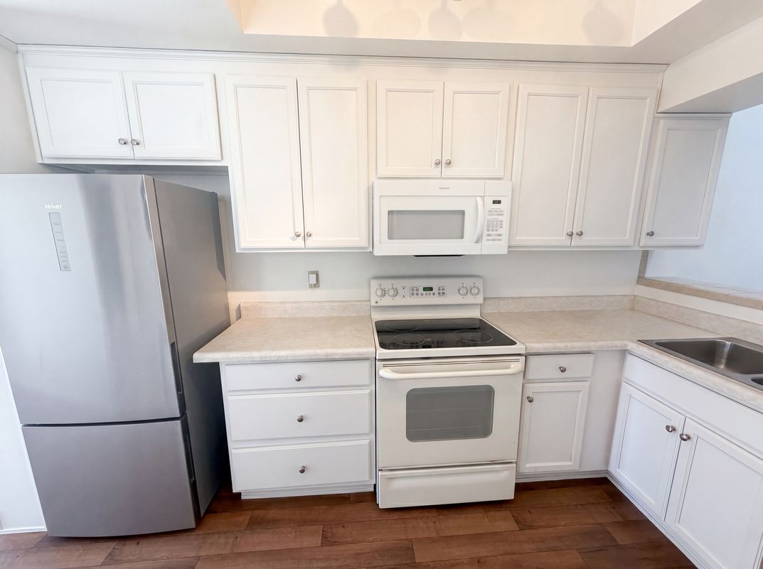 Property photo 2 of 3621 N Forgeus Ave