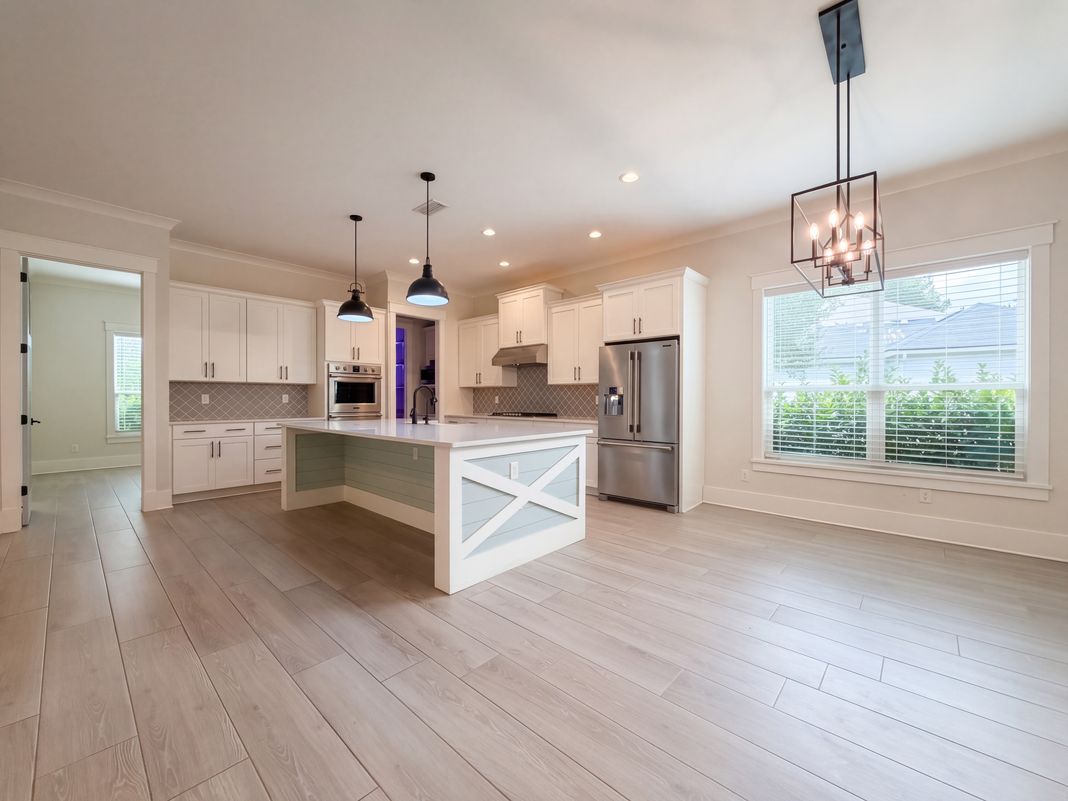 Property photo 2 of 194 Salida Way