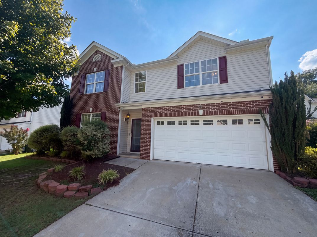 Property photo 1 of 2618 Dutch Grove Cir