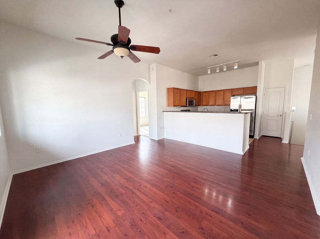 Property photo 3 of 1350 S Greenfield Rd Unit 2219