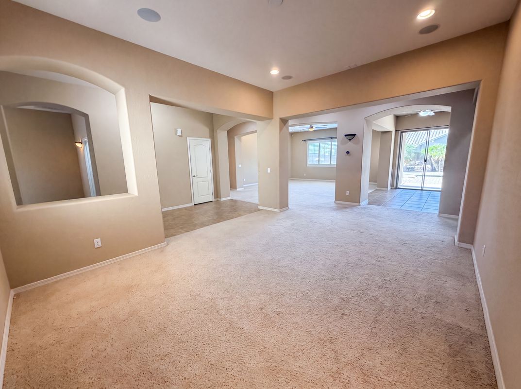 Property photo 3 of 3080 E Powell Way
