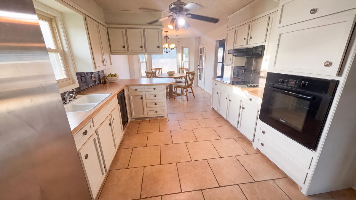 Property photo 2 of 3707 110th St